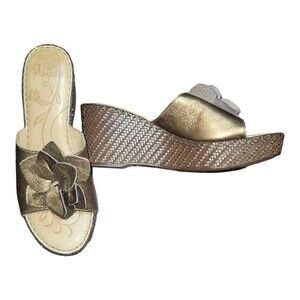 Born Wedge Heel Platform Slide Slip On Womens Leather Casual Golden Brassy 9M